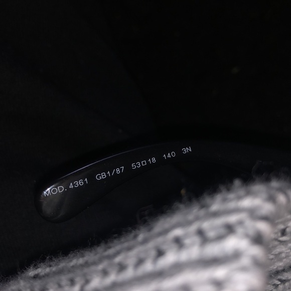 Used Versace sunglasses - Picture 2 of 7